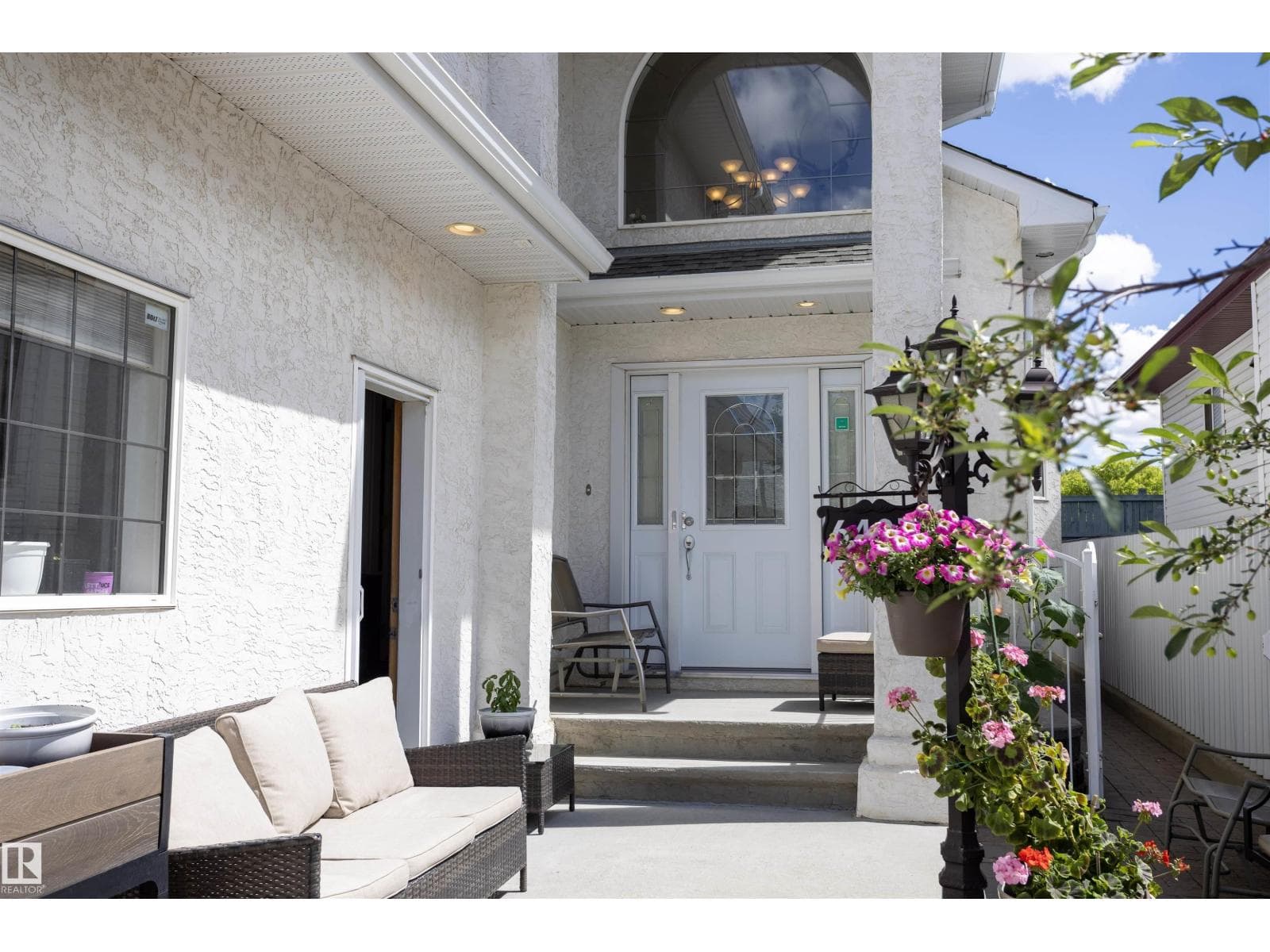 6407 163 AV NW — photo 3