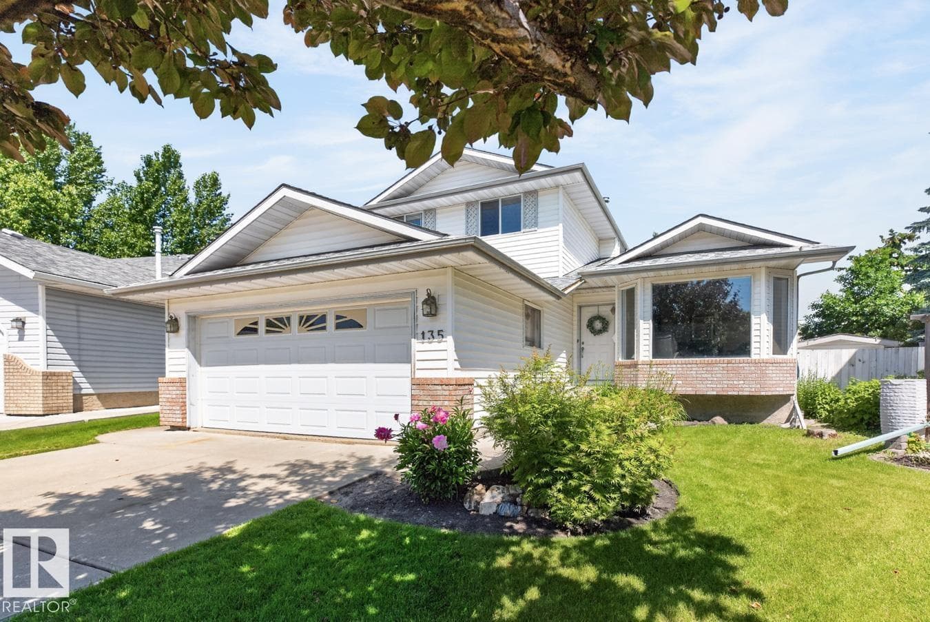 135 MEADOWVIEW DR