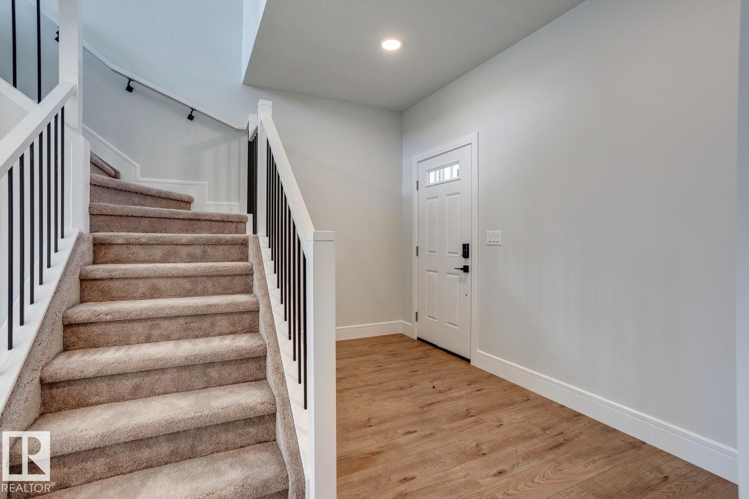 13 SCORIA WD — photo 2