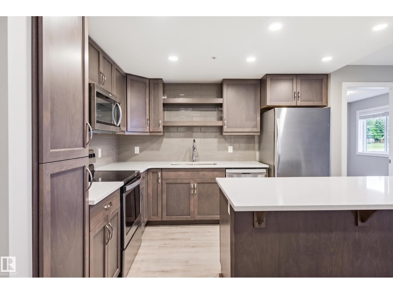#232 5504 SCHONSEE DR NW — photo 3