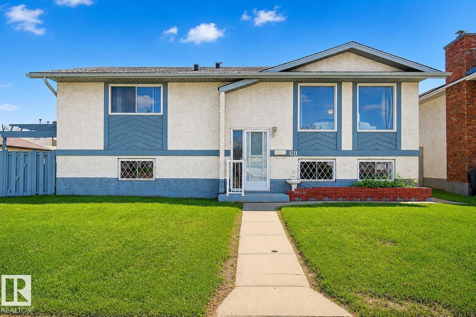 69 DUNLUCE RD NW