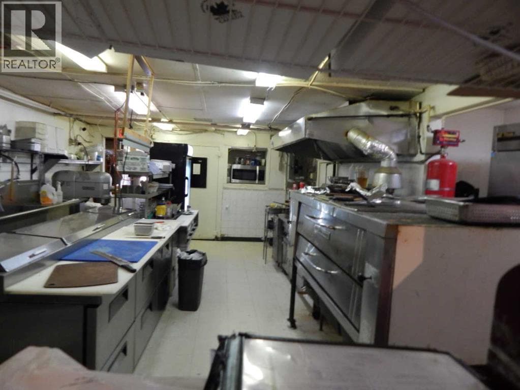 837 E Centre Street — photo 3