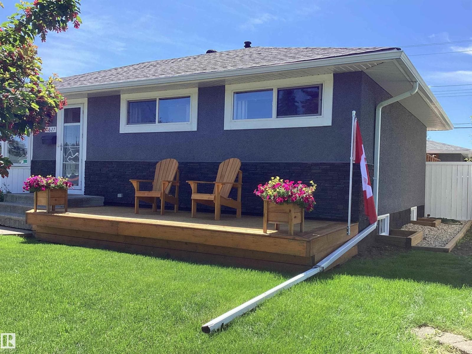 15627 83 AV NW — photo 3