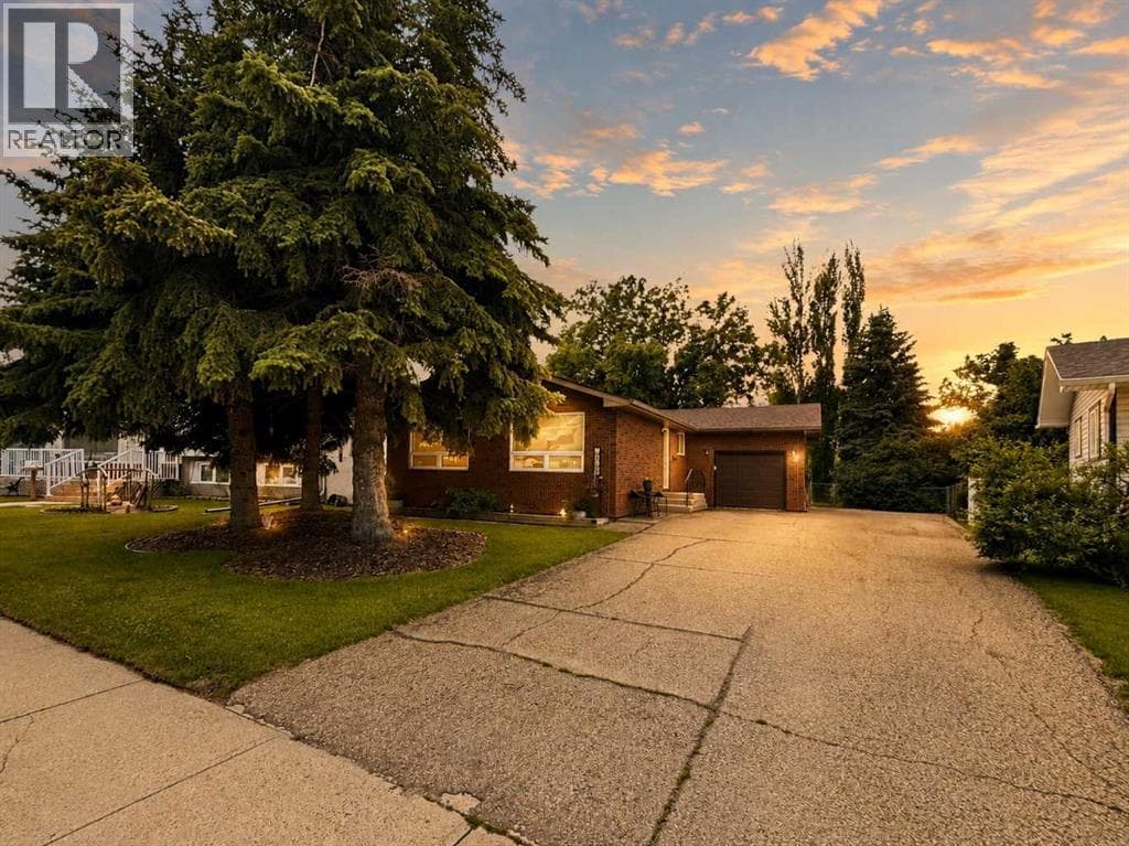 12 Malcolm Crescent