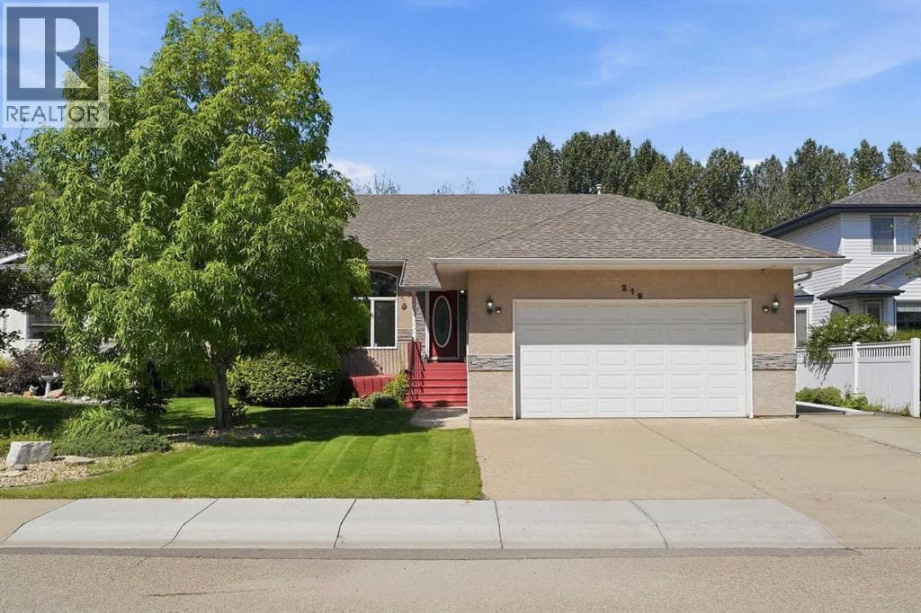 219 Lampard Crescent