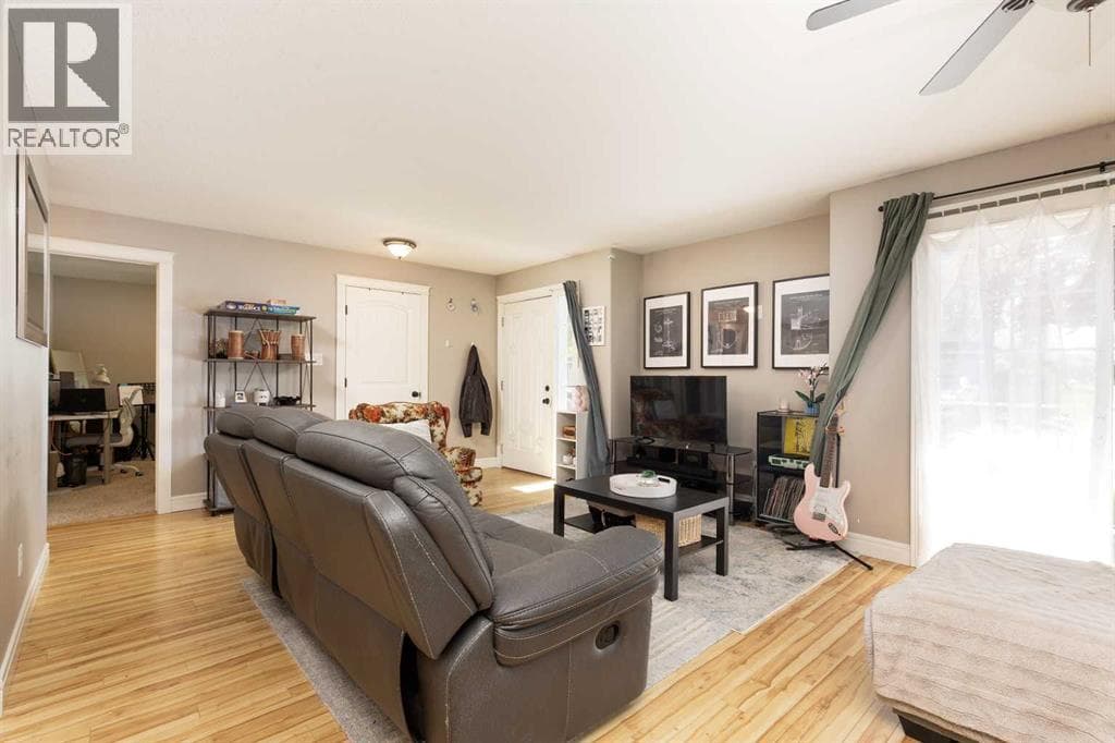 2, 895 Mt Sundance Manor W — photo 4