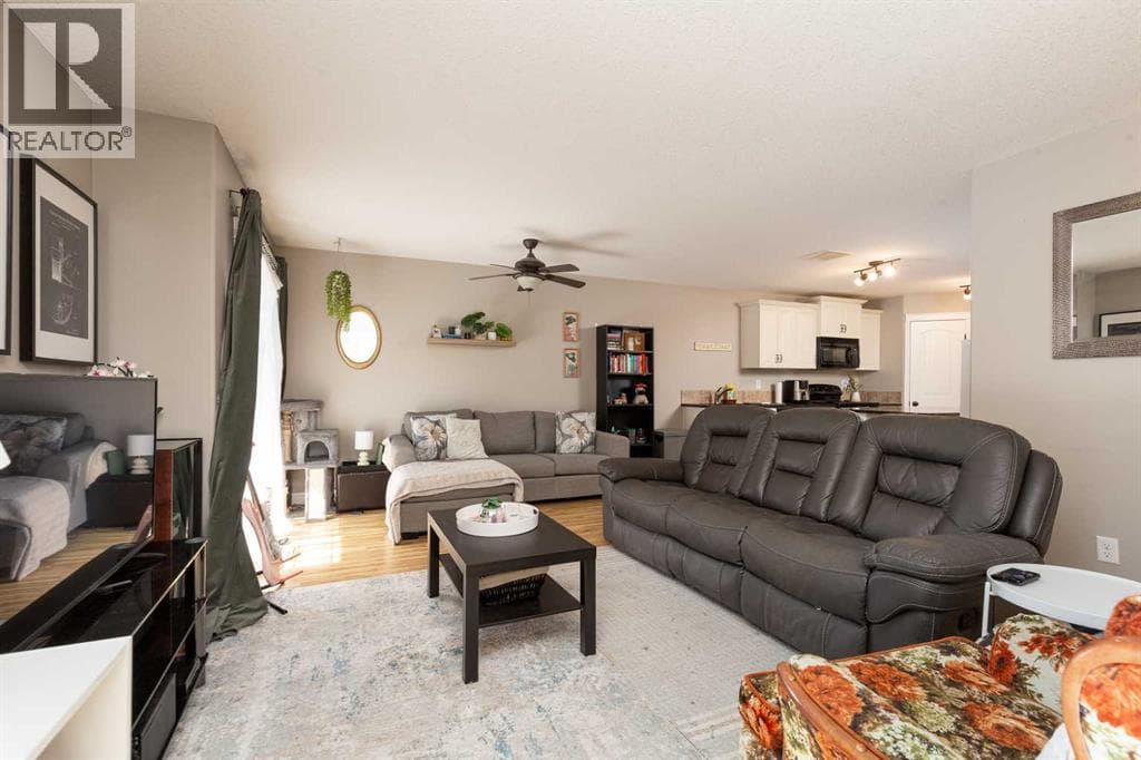 2, 895 Mt Sundance Manor W — photo 3