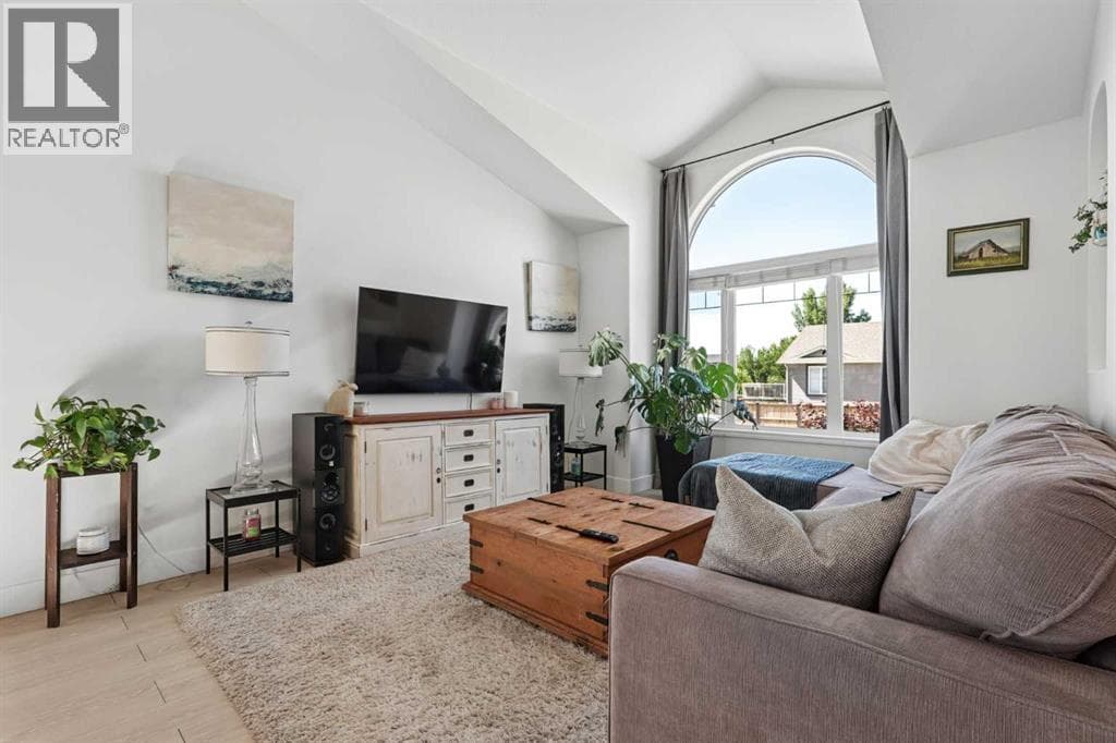 27 Firelight Way W — photo 5