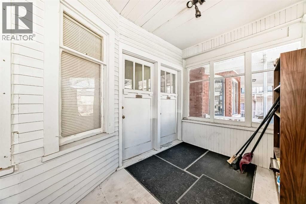 1227 13 Avenue SW — photo 3
