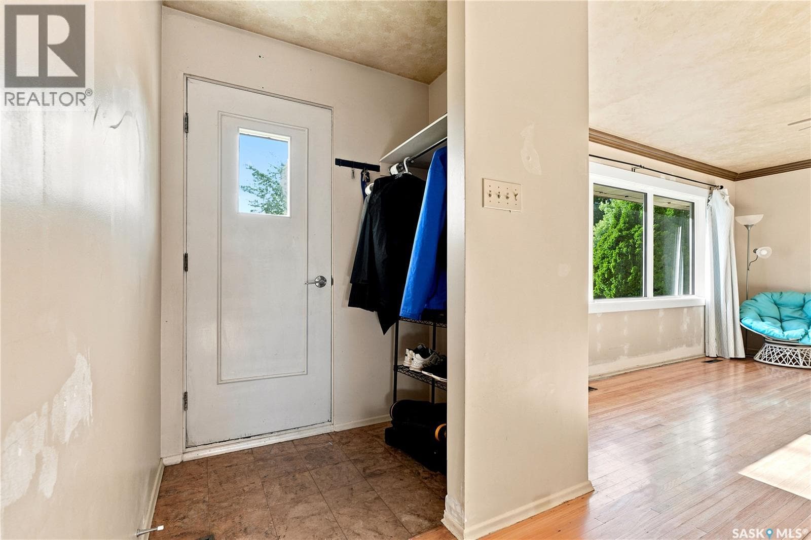 2301 Cairns AVENUE — photo 4
