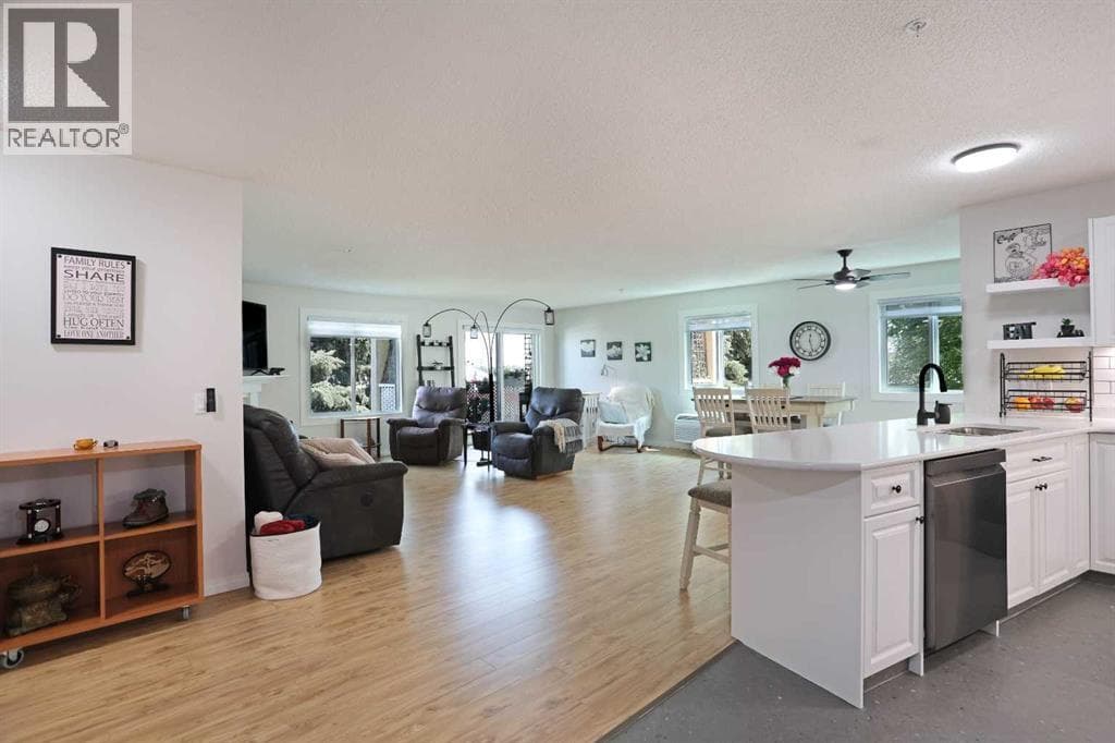204, 680 Cassils Road W — photo 3