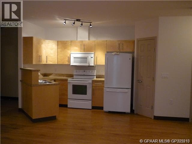 5, 4304 51 Street — photo 4