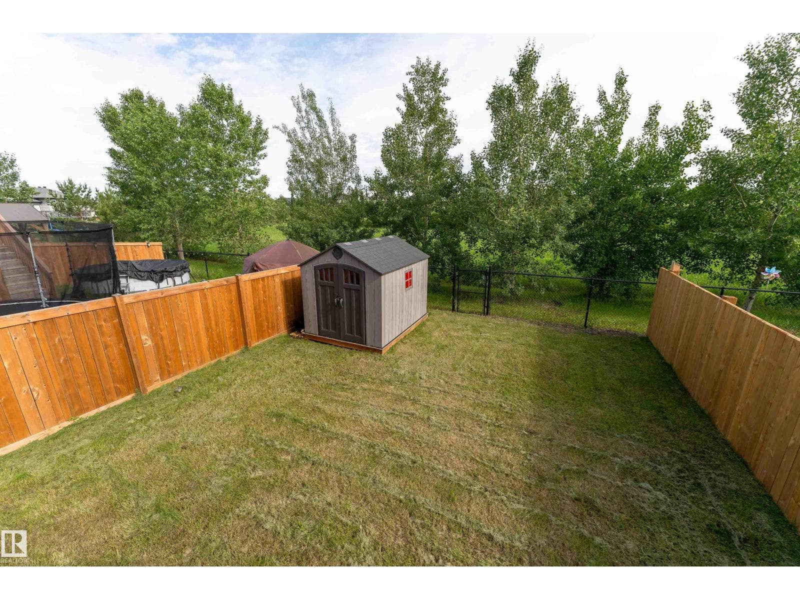 584 MEADOWVIEW DR — photo 5