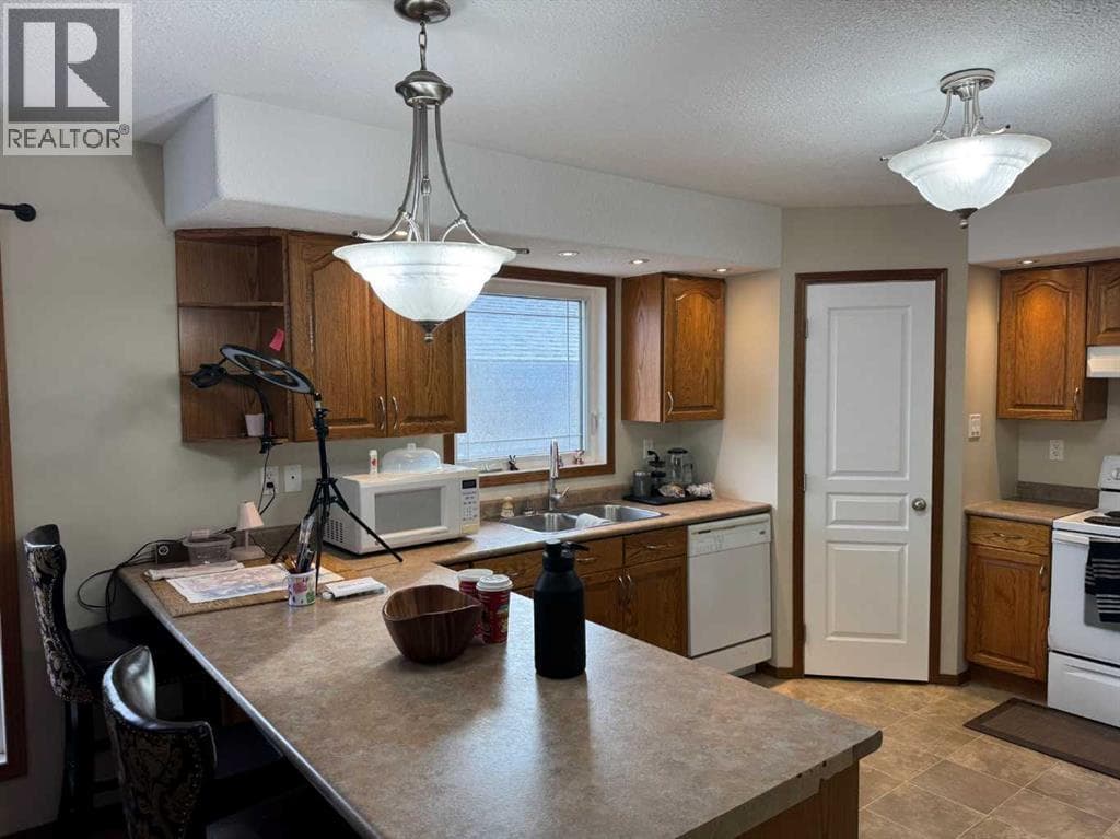 2608B 11 Avenue — photo 2