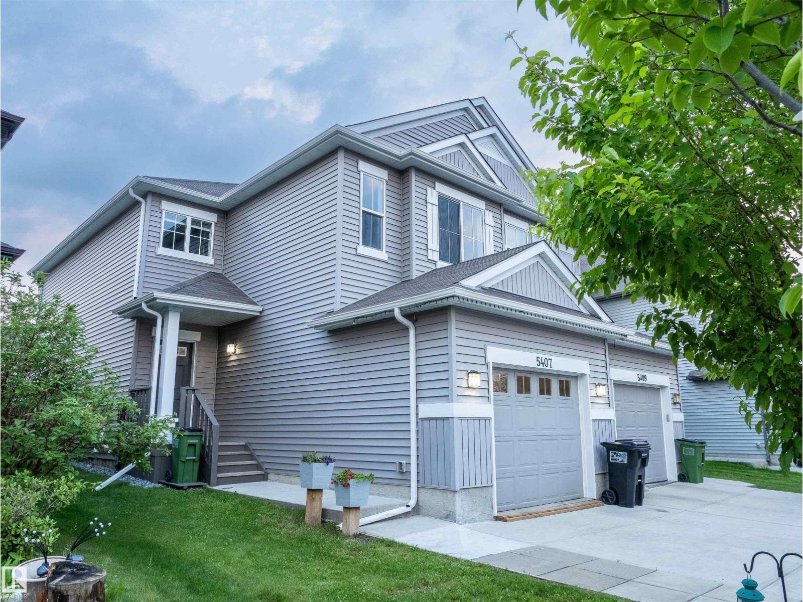 5407 14 AV SW — photo 3