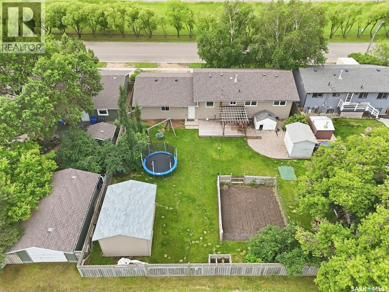 418 North Railway STREET — photo 3