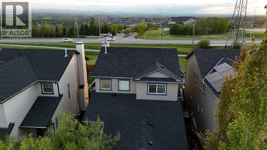 13 Tuscany Ridge Mews NW — photo 2