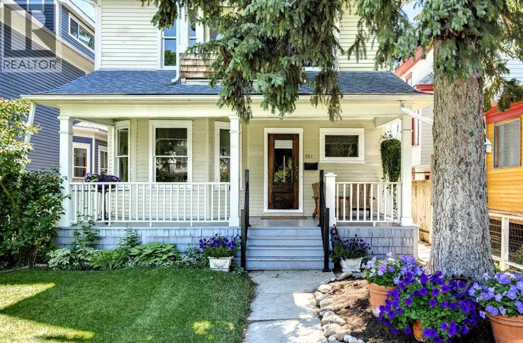 531 21 Avenue SW — photo 3