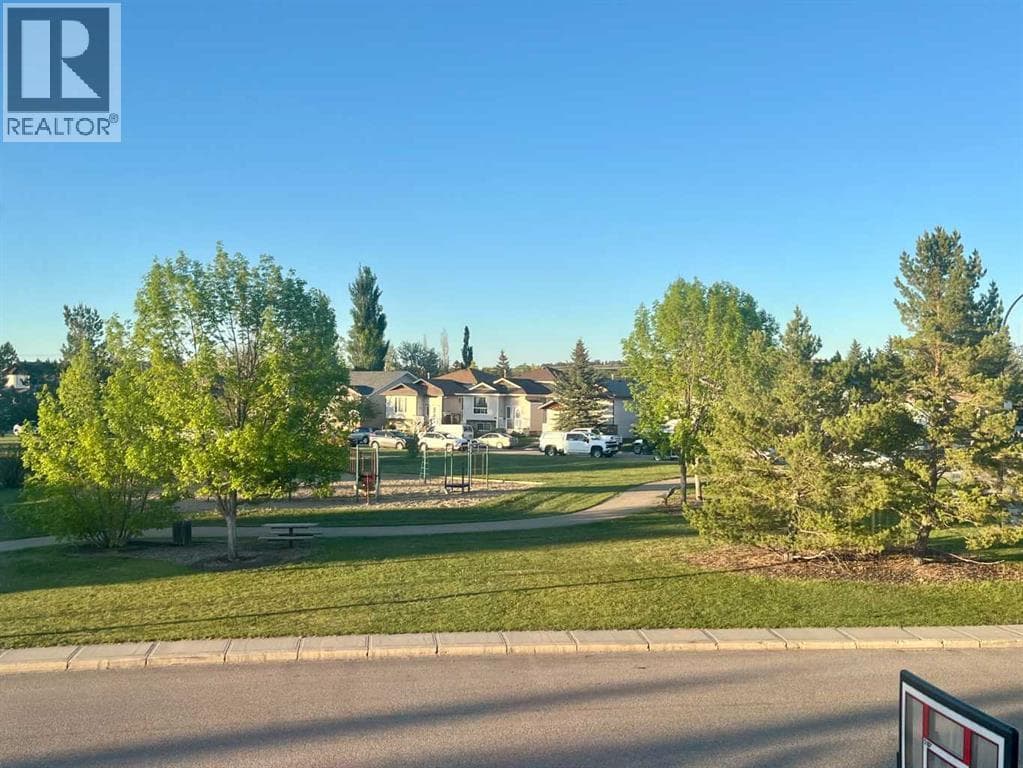 898 Ramage Crescent — photo 2