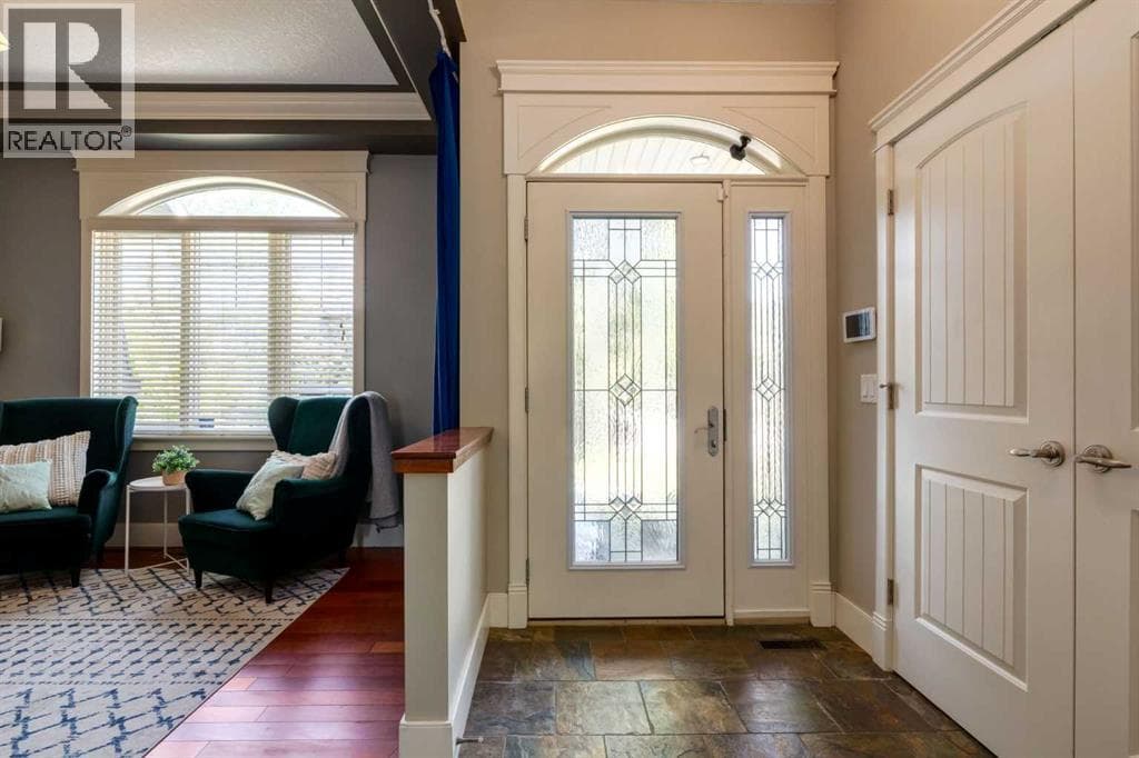 2421 1 Avenue NW — photo 4