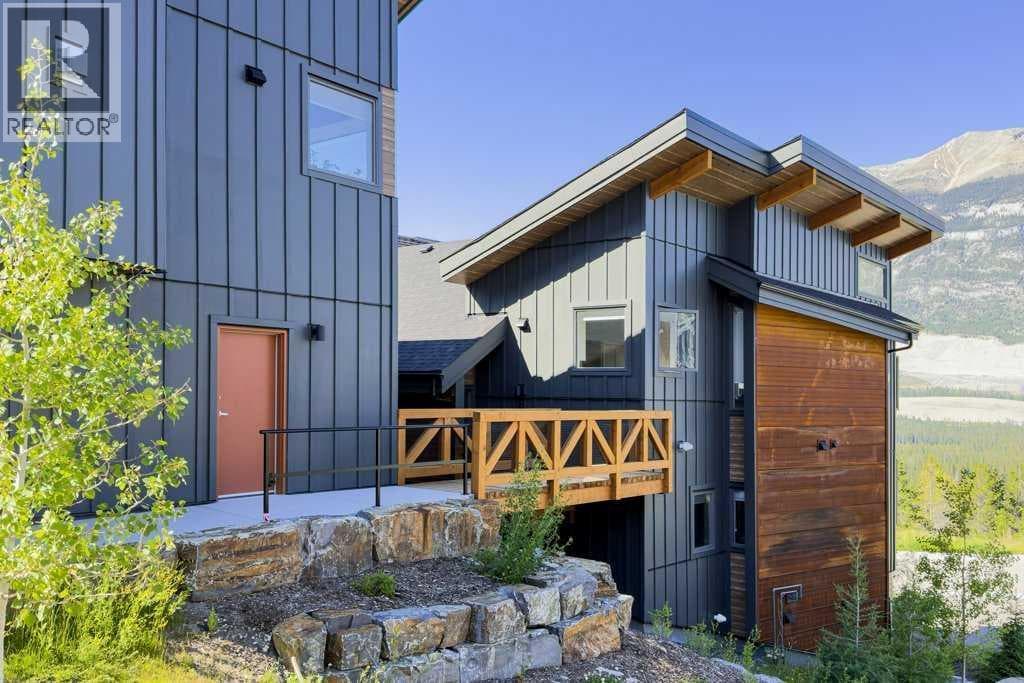 202M, 209 Stewart Creek Rise — photo 3