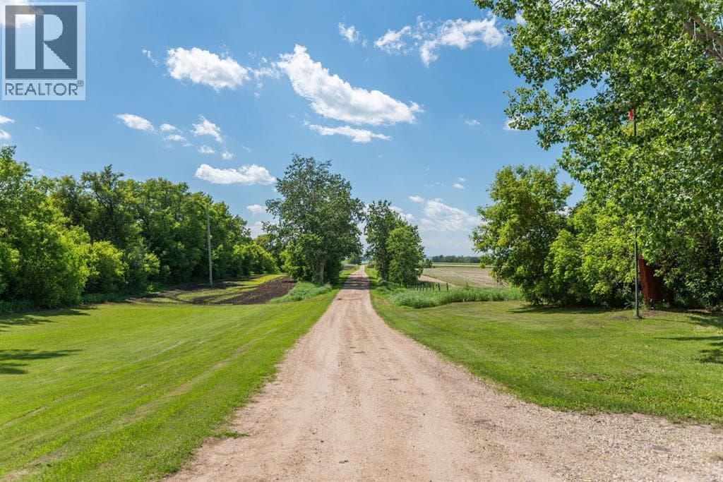 37301 range road 264 — photo 4