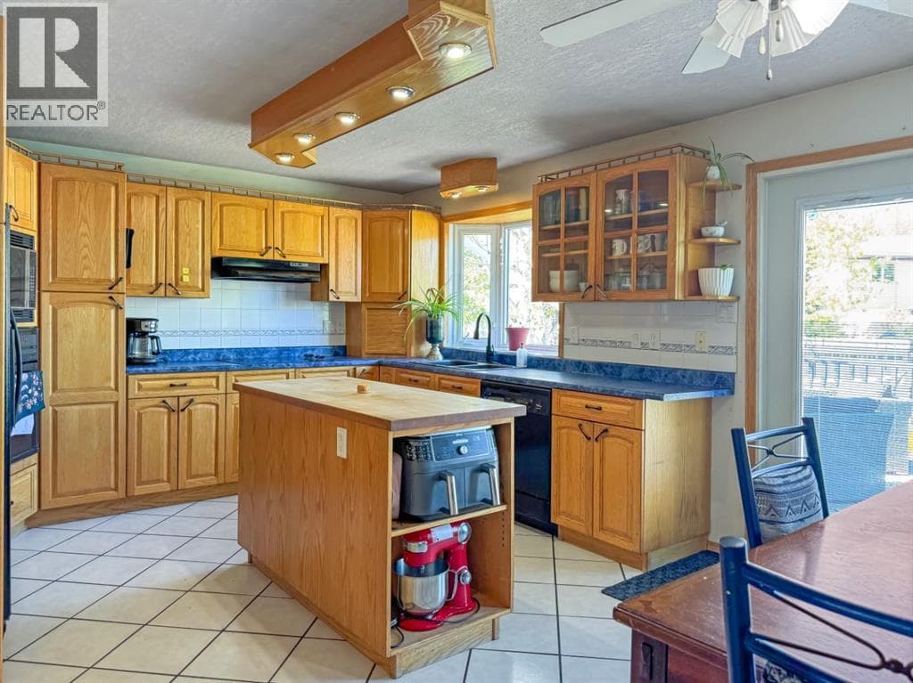 11414 NORRIS Crescent — photo 4