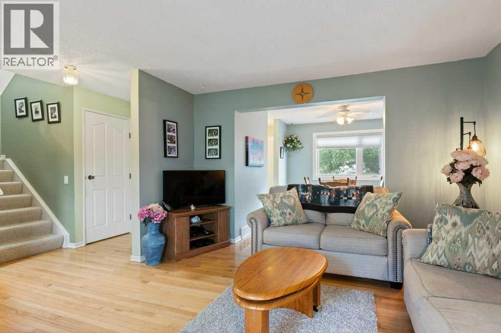 88 Faldale Close NE — photo 5