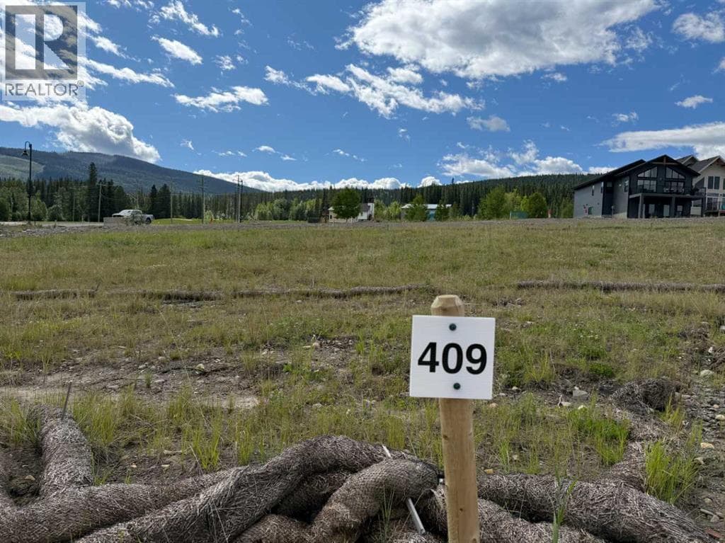 409 LILY Avenue
