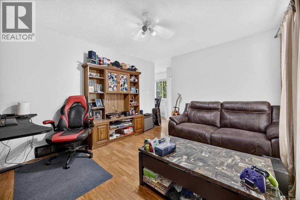 4823 49 Street — photo 3