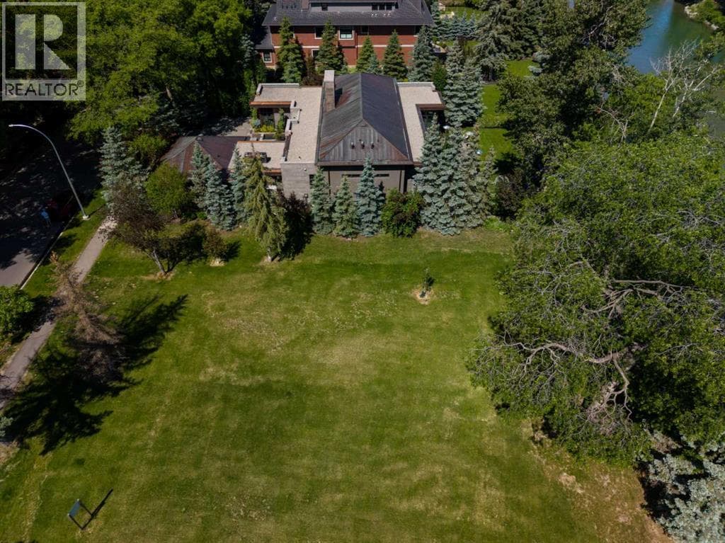 708 Riverdale Avenue SW — photo 2
