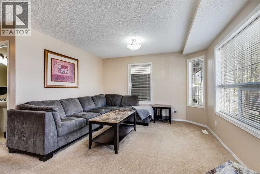 31 Taralake Gardens NE — photo 3