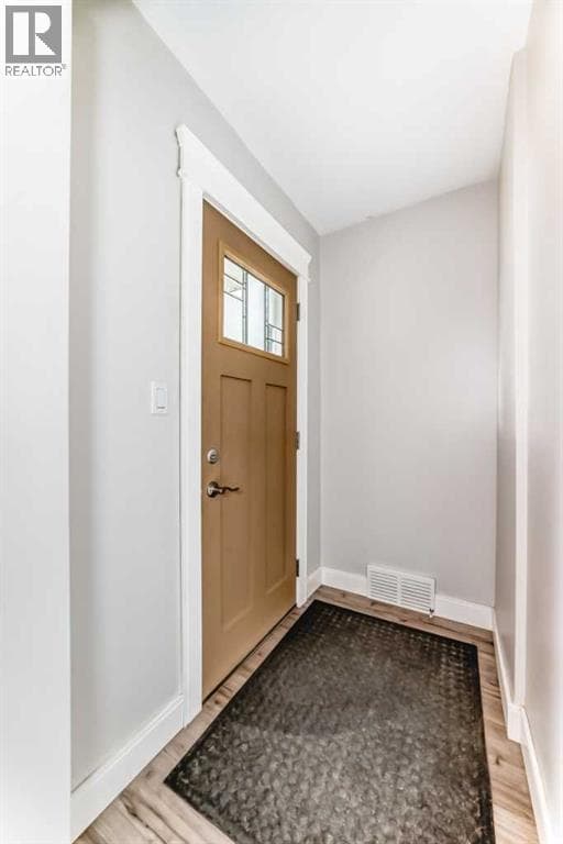 5238 52 Street — photo 4