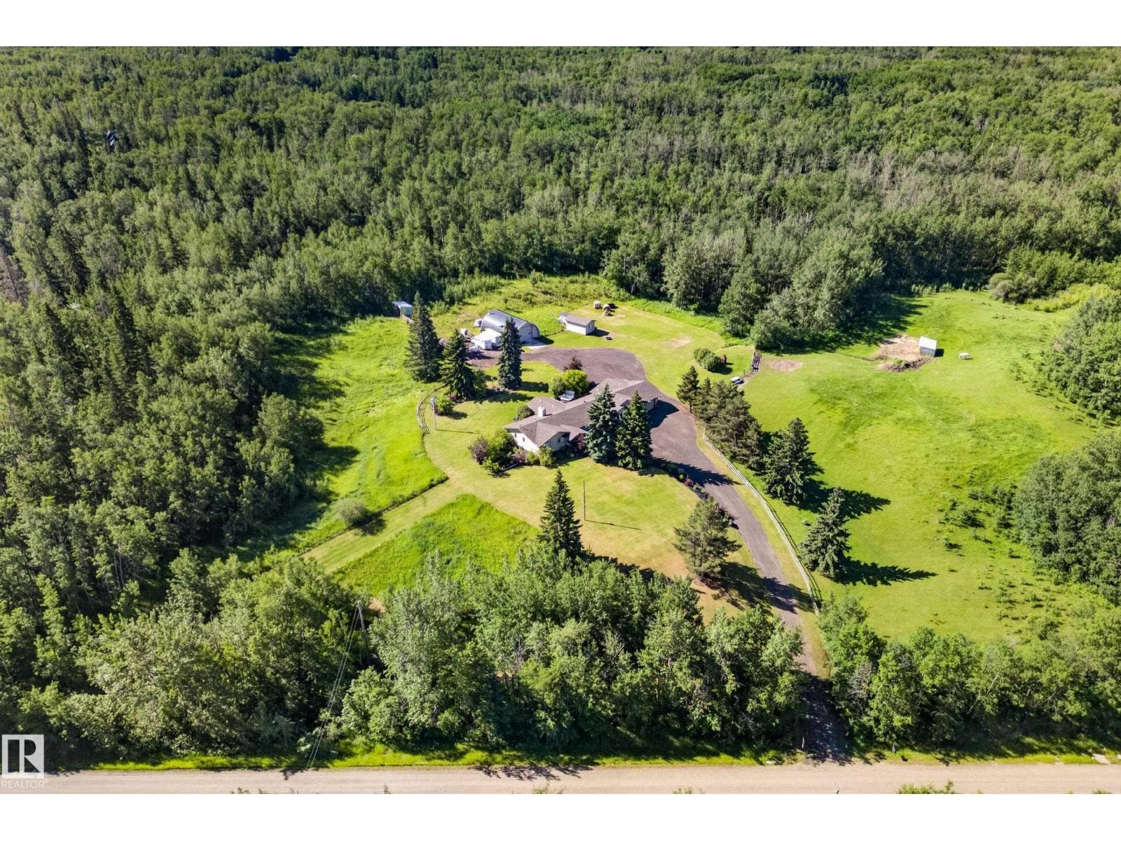 22245 TWP ROAD 512 — photo 4