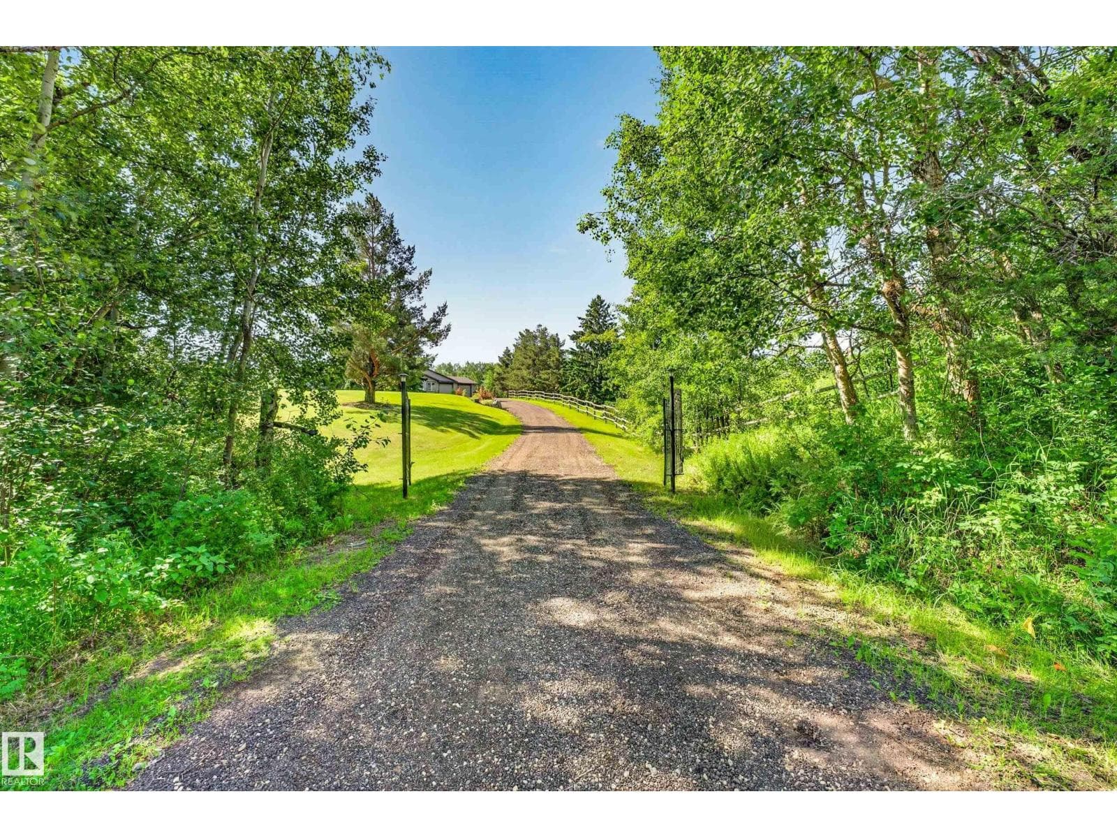 22245 TWP ROAD 512 — photo 2