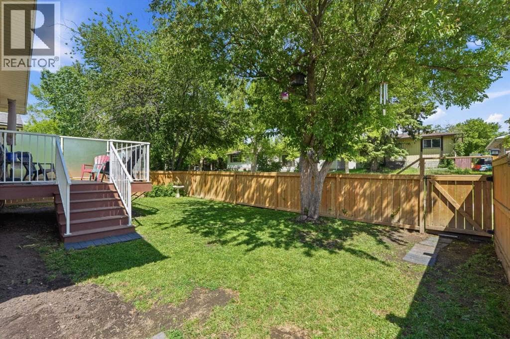 3056 32A Street SE — photo 3