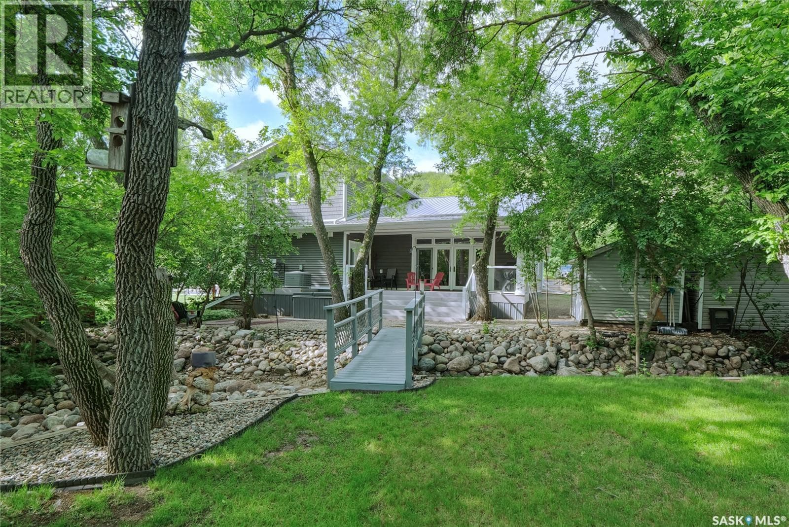 662 Valley DRIVE