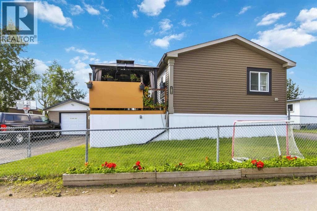 185 Grey Crescent — photo 3