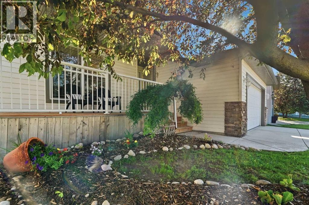 412 Highland Close — photo 2