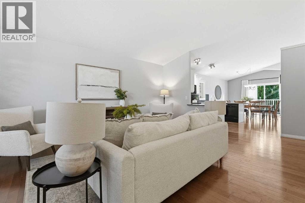 412 Highland Close — photo 4