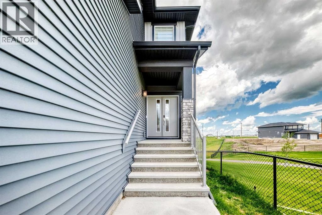 171 Corner Glen Grove NE — photo 3
