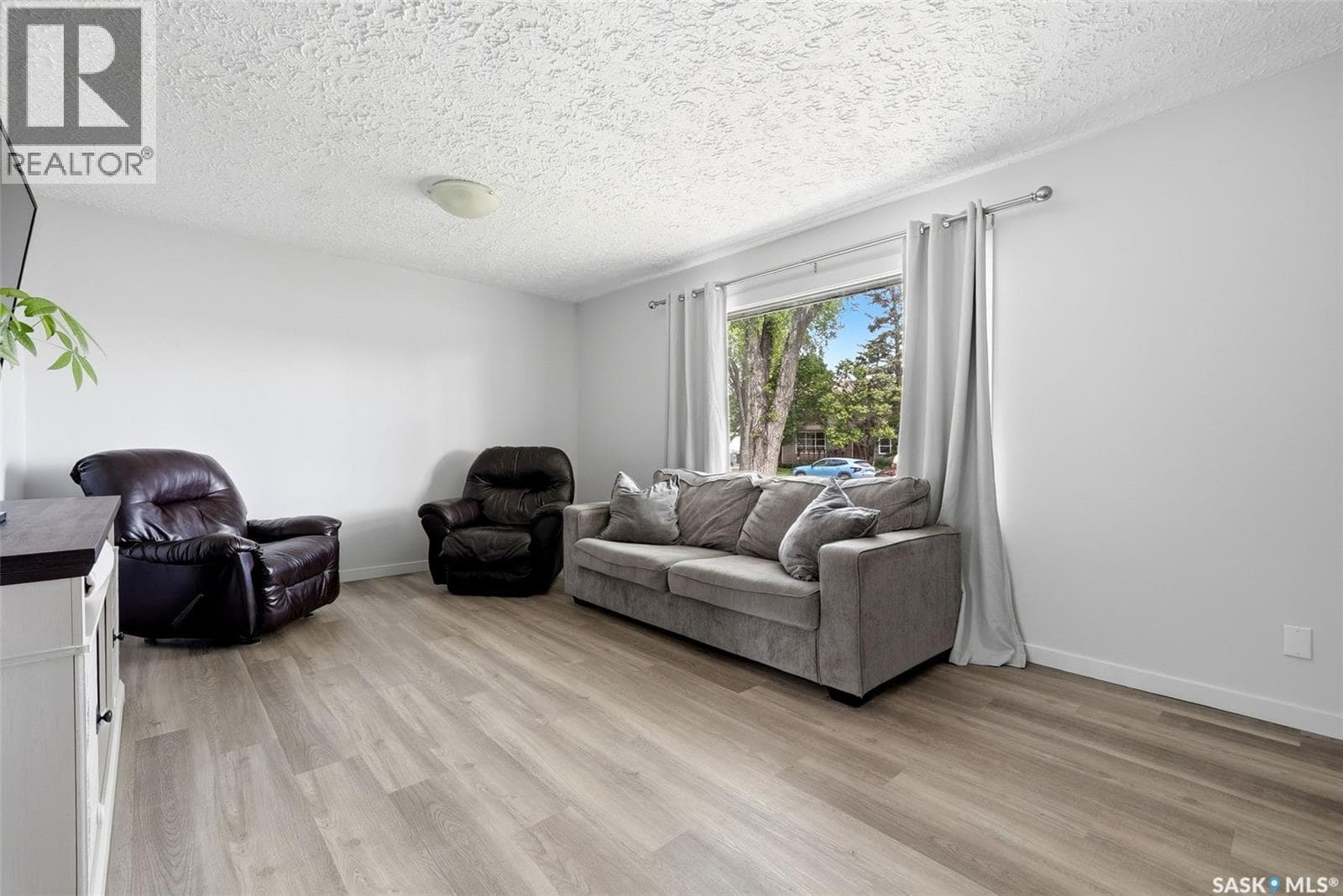 28 Cameron CRESCENT — photo 5