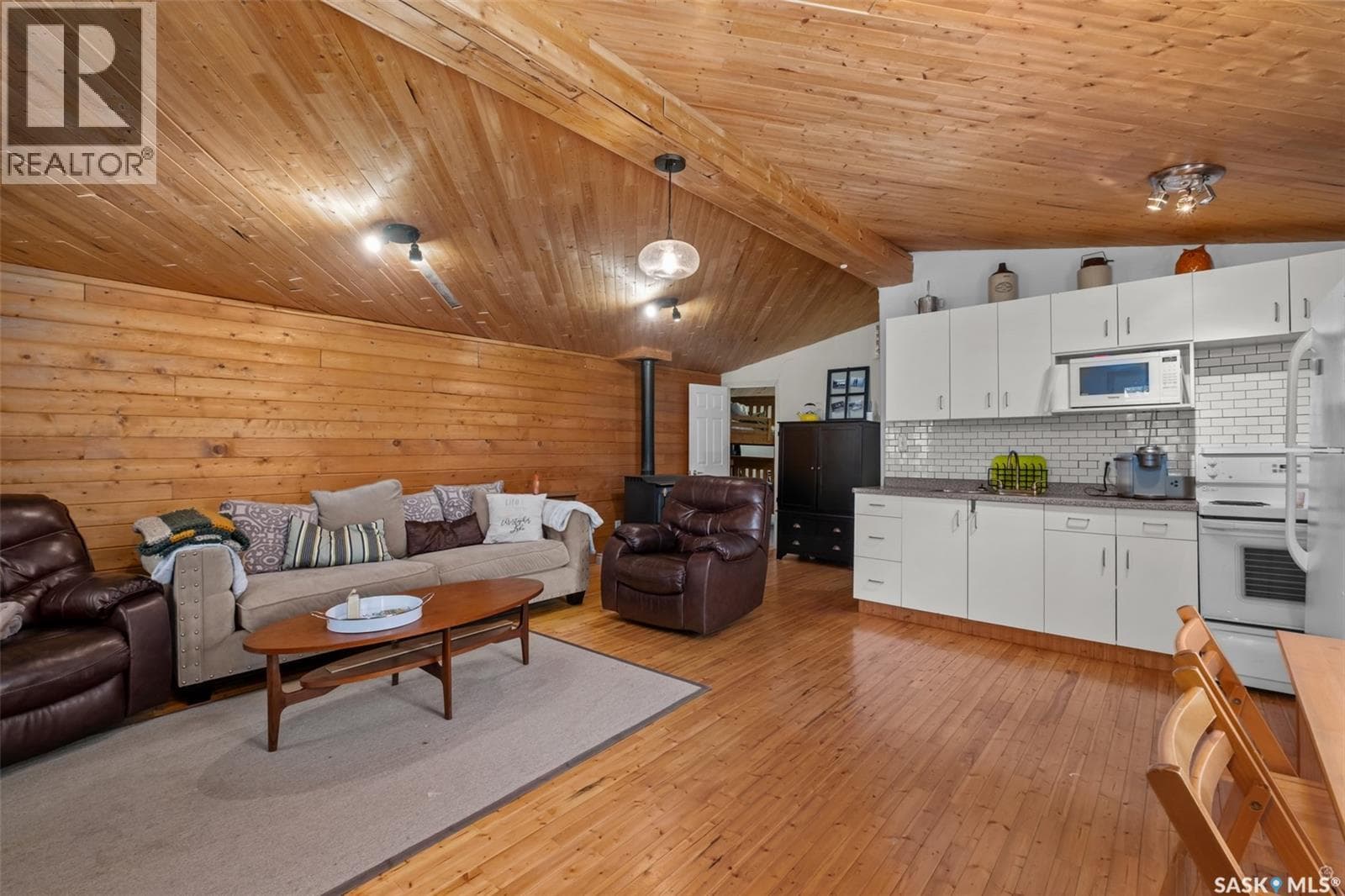 207 Jacobson DRIVE — photo 3