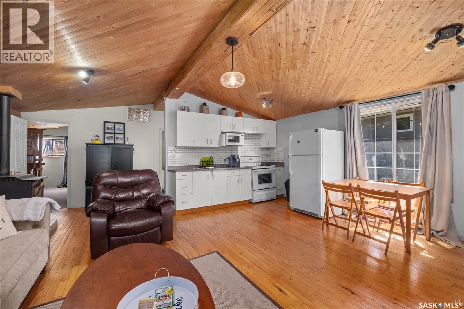 207 Jacobson DRIVE — photo 5