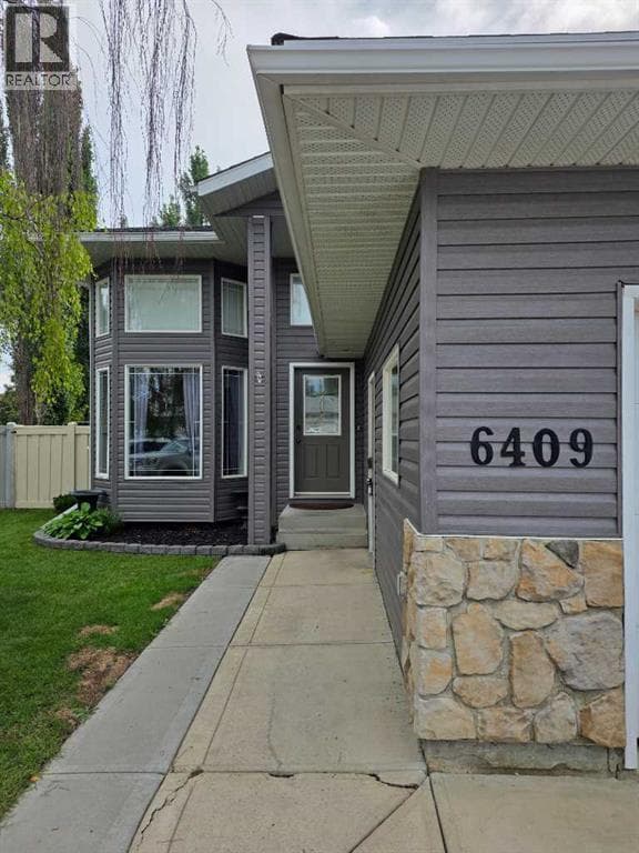 6409 98 A Street — photo 2