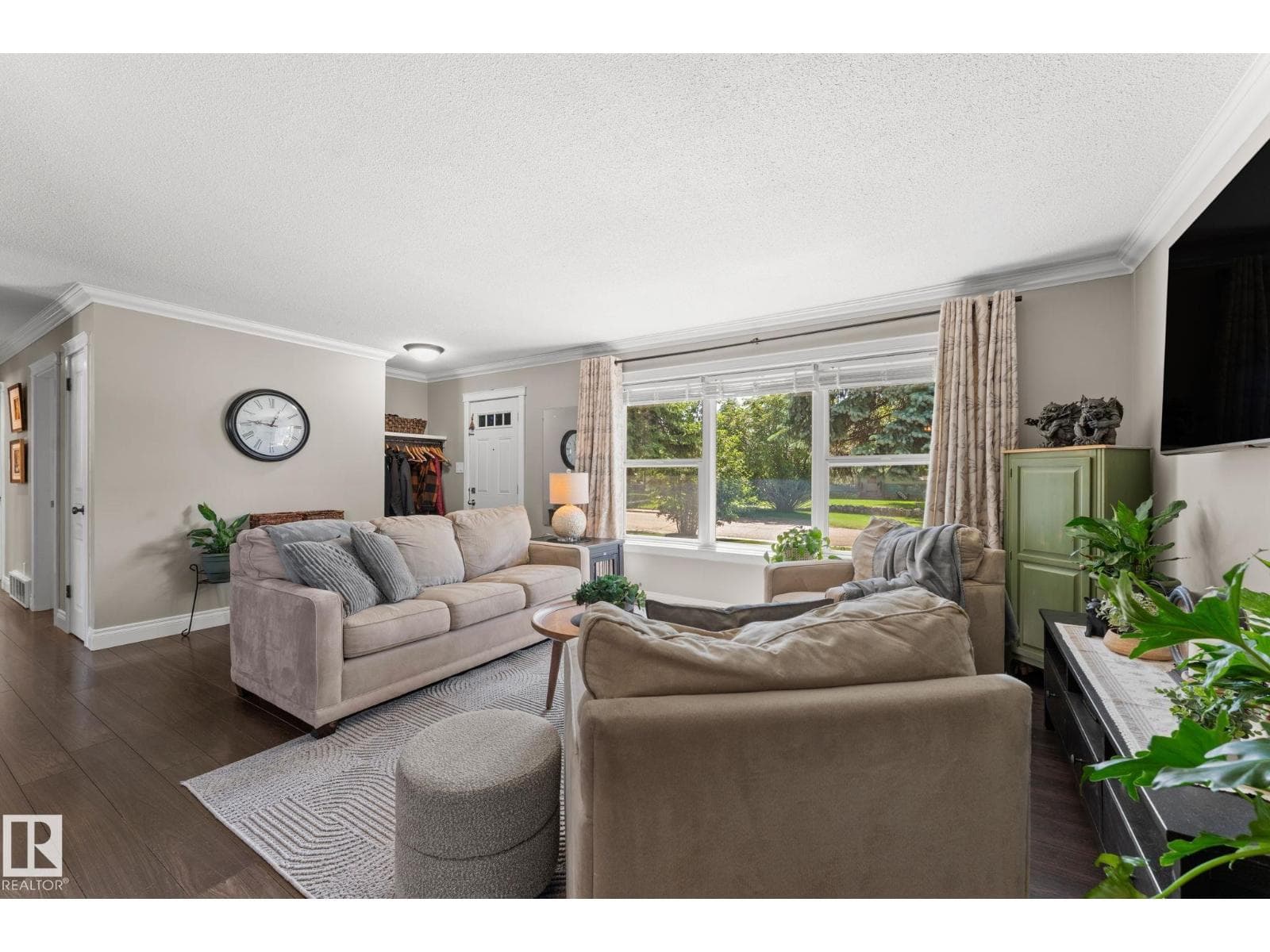 4404 42B AV — photo 5