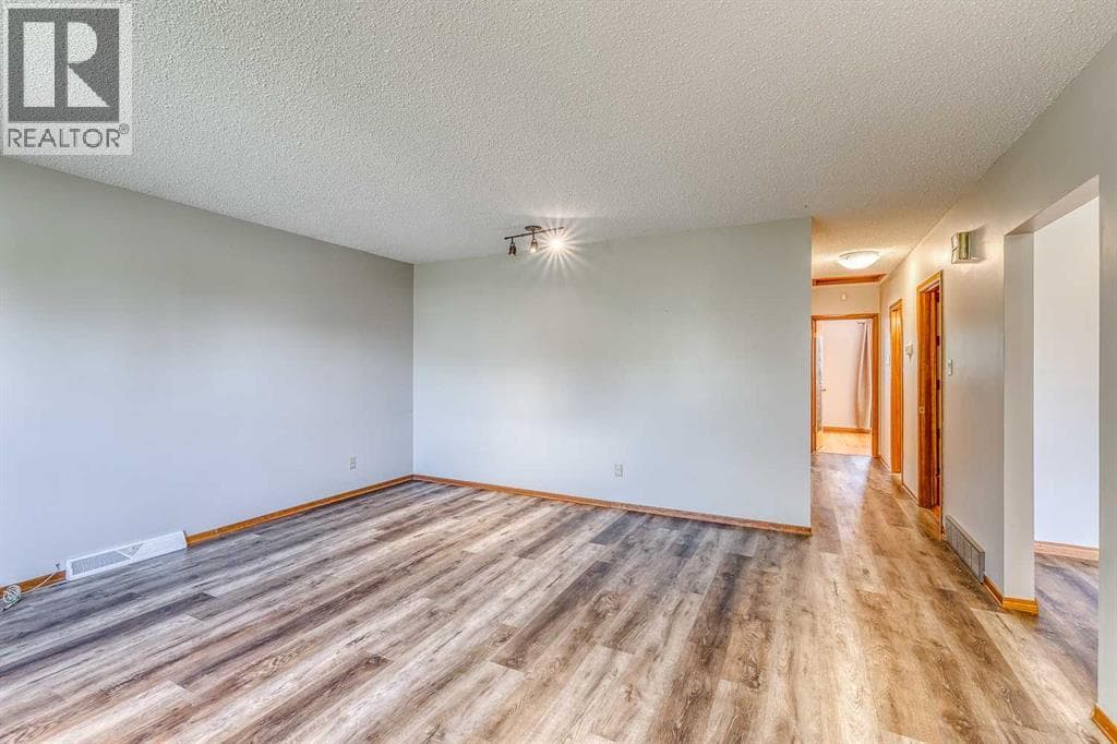 10619 Elbow Drive SW — photo 3