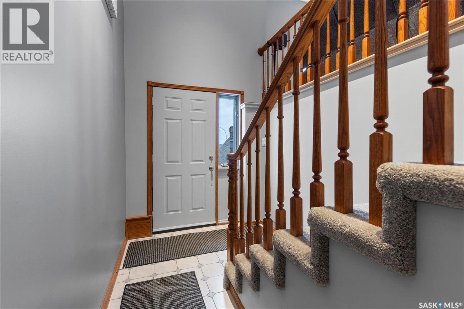 270 Prospect CRESCENT — photo 2