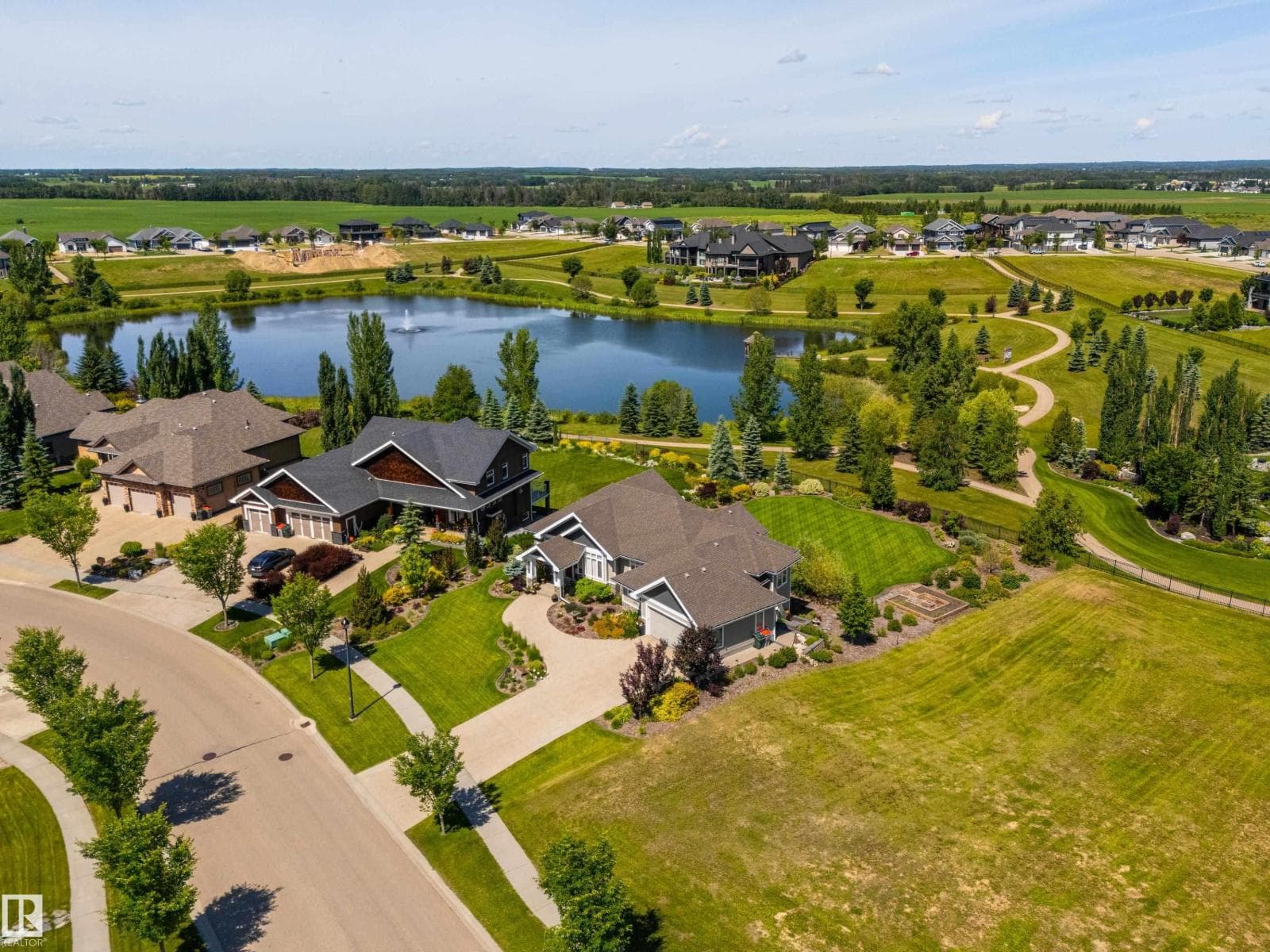 1079 GENESIS LAKE BV — photo 4