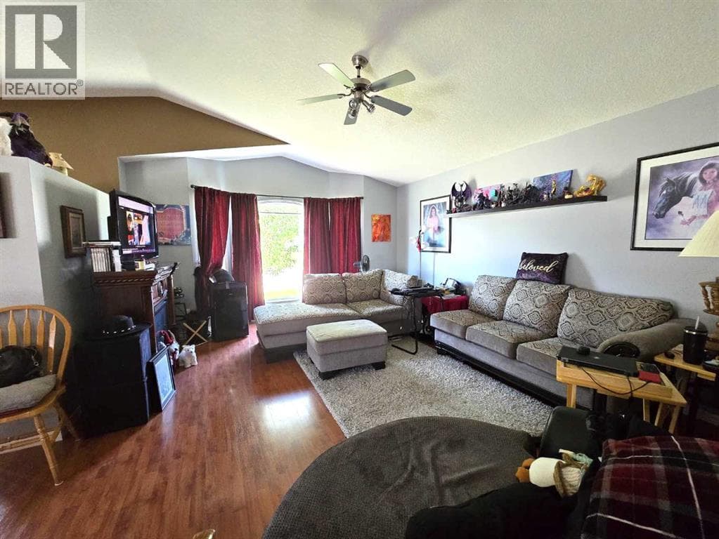 1207 61 Street — photo 5
